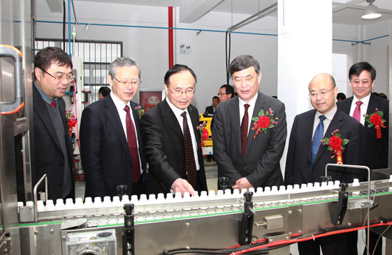 1498725222548239.jpg 集團(tuán)董事長(zhǎng)汪路平與日本石原.jpg