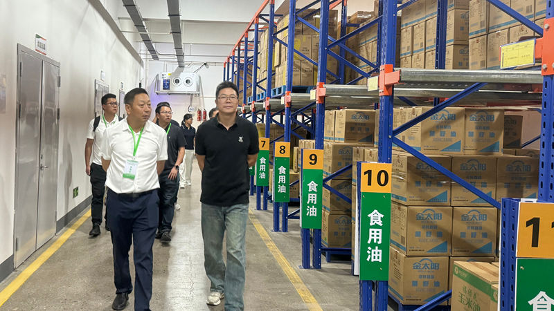 云南省楚雄州供銷社主任趙光賢考察浙農(nóng)華盛